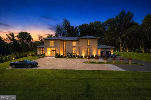 1036 Towlston Rd, Mclean, VA 22102
