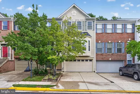 6701 Ordsall St, Alexandria, VA 22315