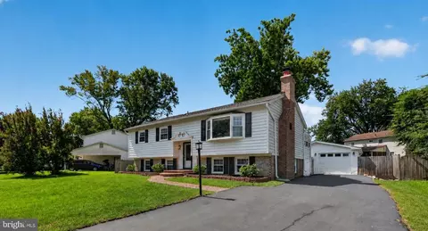5703 Broadmoor St, Alexandria, VA 22315