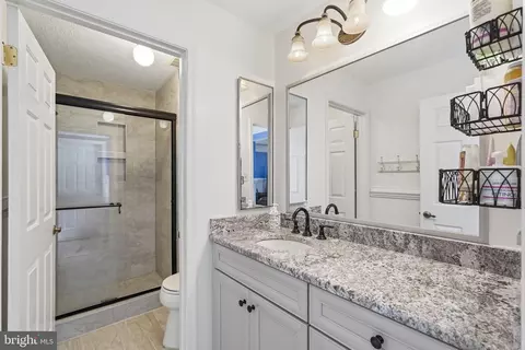 Bath - 1842 Post Oak Trl, Reston, VA 20191 photo 3 of 3