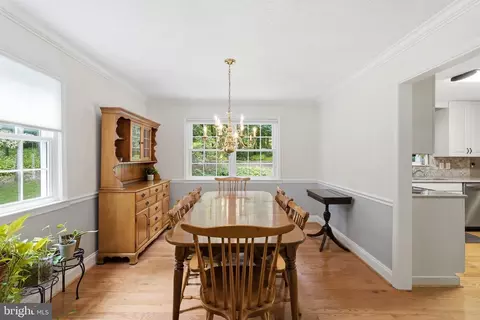 Dining - 1842 Post Oak Trl, Reston, VA 20191 photo 3 of 4