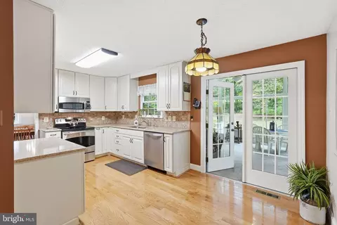Kitchen - 1842 Post Oak Trl, Reston, VA 20191 photo 3 of 3