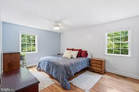 Bedroom - 1842 Post Oak Trl, Reston, VA 20191 photo 6 of 9