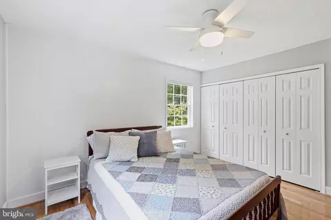 Bedroom - 1842 Post Oak Trl, Reston, VA 20191 photo 9 of 9