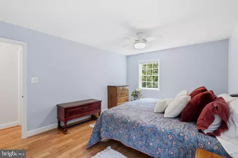 Bedroom - 1842 Post Oak Trl, Reston, VA 20191 photo 7 of 9
