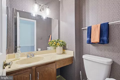 Bath - 1842 Post Oak Trl, Reston, VA 20191 photo 1 of 3