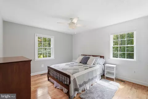 Bedroom - 1842 Post Oak Trl, Reston, VA 20191 photo 8 of 9