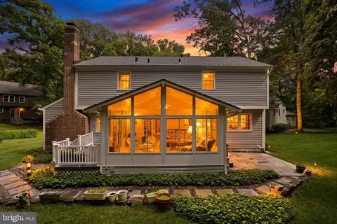 Exterior - 1842 Post Oak Trl, Reston, VA 20191 photo 3 of 14