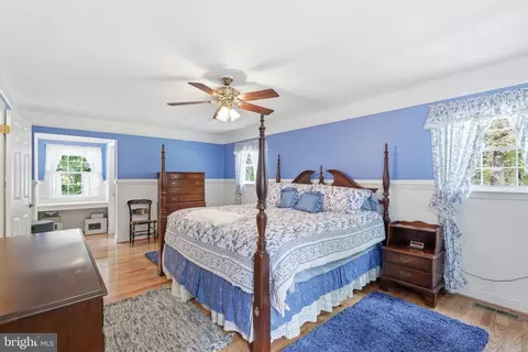 Bedroom - 1842 Post Oak Trl, Reston, VA 20191 photo 4 of 9