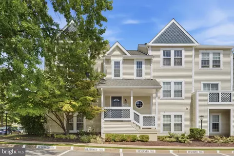 12935 Grays Pointe Rd #12935C, Fairfax, VA 22033