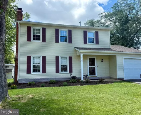 5709 Shropshire Ct, Alexandria, VA 22315