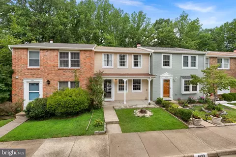 Exterior - 8693 Bent Arrow Ct, Springfield, VA 22153 photo 2 of 4