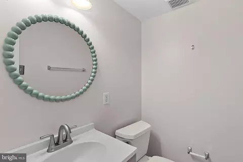 Bath - 8693 Bent Arrow Ct, Springfield, VA 22153 photo 1 of 5