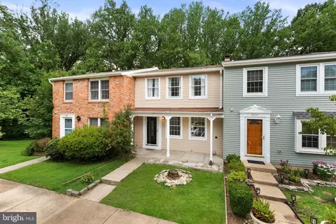 Exterior - 8693 Bent Arrow Ct, Springfield, VA 22153 photo 3 of 4