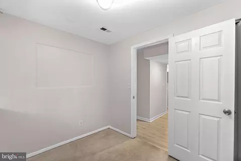 Bedroom - 8693 Bent Arrow Ct, Springfield, VA 22153 photo 5 of 5
