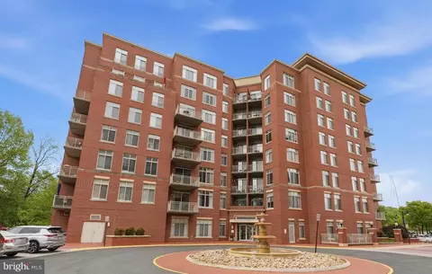 4480 Market Commons Dr #205, Fairfax, VA 22033