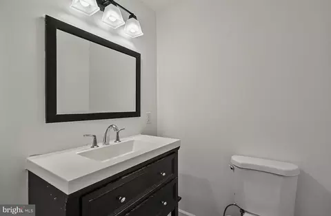 Entry Way - 5520 Southampton Dr, Springfield, VA 22151 photo 4 of 6