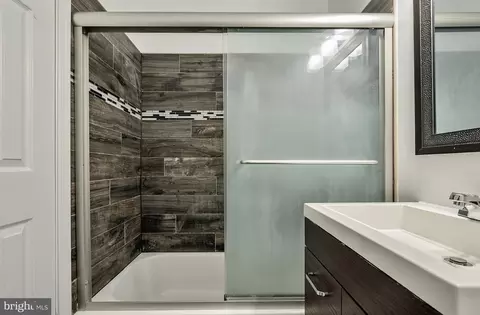 Bath - 5520 Southampton Dr, Springfield, VA 22151 photo 2 of 5
