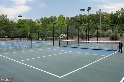 View/Area - 5520 Southampton Dr, Springfield, VA 22151 photo 1 of 1