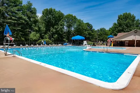 Exterior - 5520 Southampton Dr, Springfield, VA 22151 photo 17 of 18
