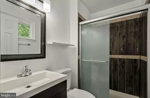 Bath - 5520 Southampton Dr, Springfield, VA 22151 photo 3 of 5