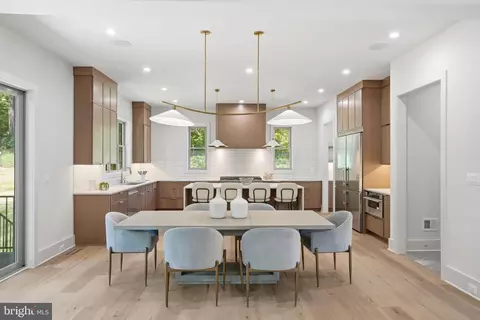 3020 Castle Rd, Falls Church, VA 22044
