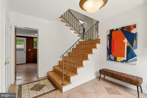 Entry Way - 1435 Waggaman Cir, Mclean, VA 22101 photo 1 of 3