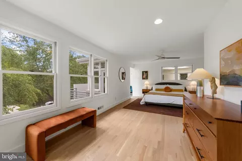 Bedroom - 1435 Waggaman Cir, Mclean, VA 22101 photo 1 of 2