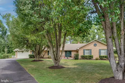 9344 Mount Vernon Cir, Alexandria, VA 22309