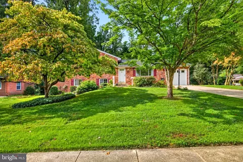 Exterior - 5624 Queensberry Ave, Springfield, VA 22151 photo 1 of 7