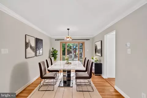 Dining - 5624 Queensberry Ave, Springfield, VA 22151 photo 1 of 1