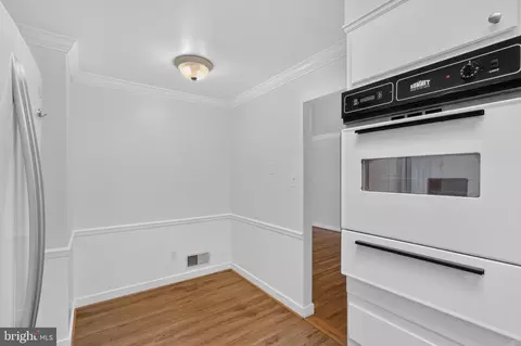 Entry Way - 5624 Queensberry Ave, Springfield, VA 22151 photo 2 of 3