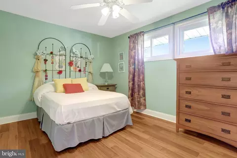 Bedroom - 7402 Elgar St, Springfield, VA 22151 photo 2 of 6