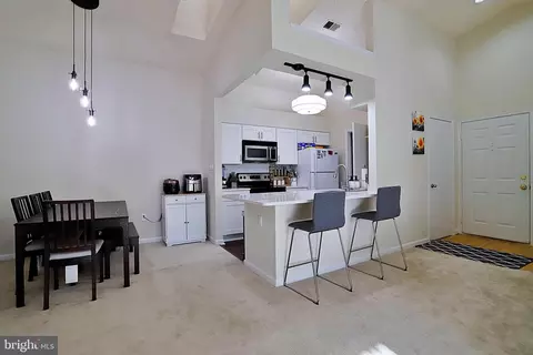 7701 Lafayette Forest Dr #31, Annandale, VA 22003