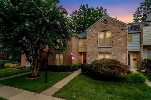 1956 Hopewood Dr, Falls Church, VA 22043