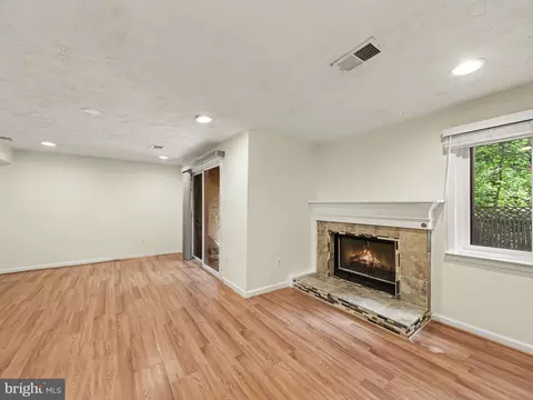 Living - 7836 Marconi Ct, Springfield, VA 22153 photo 6 of 7
