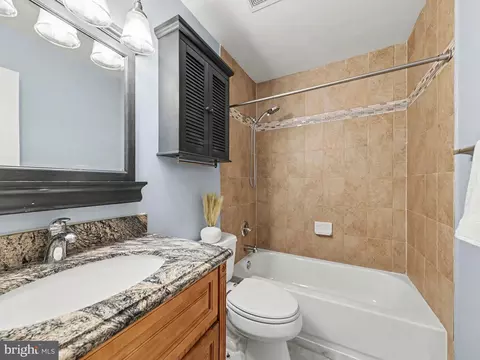 Bath - 7836 Marconi Ct, Springfield, VA 22153 photo 2 of 3