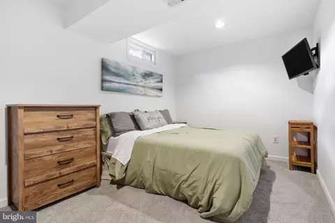 Bedroom - 6502 Summerton Way, Springfield, VA 22150 photo 6 of 8