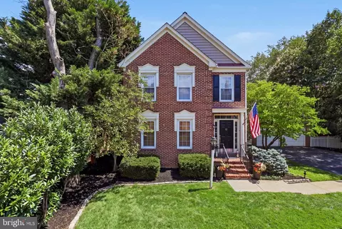 Exterior - 6502 Summerton Way, Springfield, VA 22150 photo 2 of 11