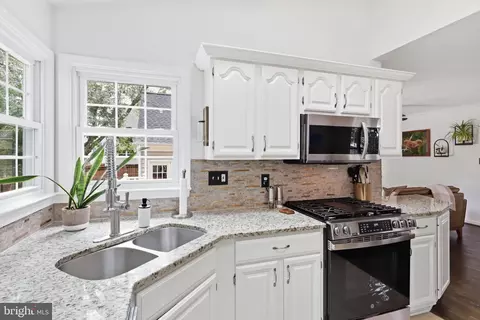 Kitchen - 6502 Summerton Way, Springfield, VA 22150 photo 2 of 5