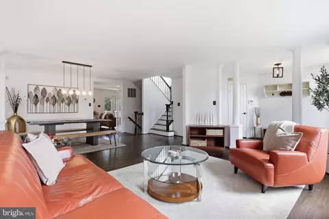 Living - 6502 Summerton Way, Springfield, VA 22150 photo 2 of 2