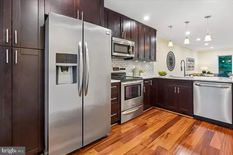 Kitchen - 8562 Springfield Oaks Dr, Springfield, VA 22153 photo 1 of 3