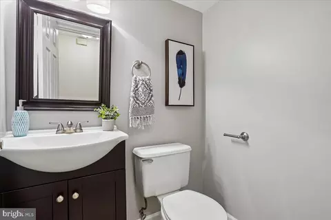 Bath - 8562 Springfield Oaks Dr, Springfield, VA 22153 photo 4 of 4