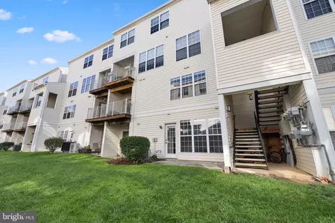 Exterior - 2494 Quick St #102, Herndon, VA 20171 photo 3 of 4