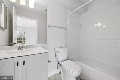 Bath - 2494 Quick St #102, Herndon, VA 20171 photo 2 of 2