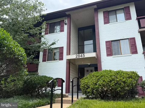 2845 Windsor Dr #103, Falls Church, VA 22042