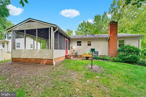 Exterior - 7235 Hadlow Dr, Springfield, VA 22152 photo 3 of 11