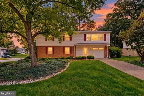 7235 Hadlow Dr, Springfield, VA 22152