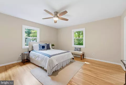 Bedroom - 7235 Hadlow Dr, Springfield, VA 22152 photo 5 of 6