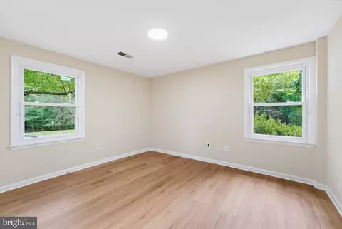 Bedroom - 7235 Hadlow Dr, Springfield, VA 22152 photo 6 of 6